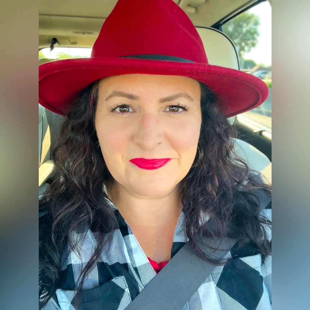 Meet your Posher, Andrea